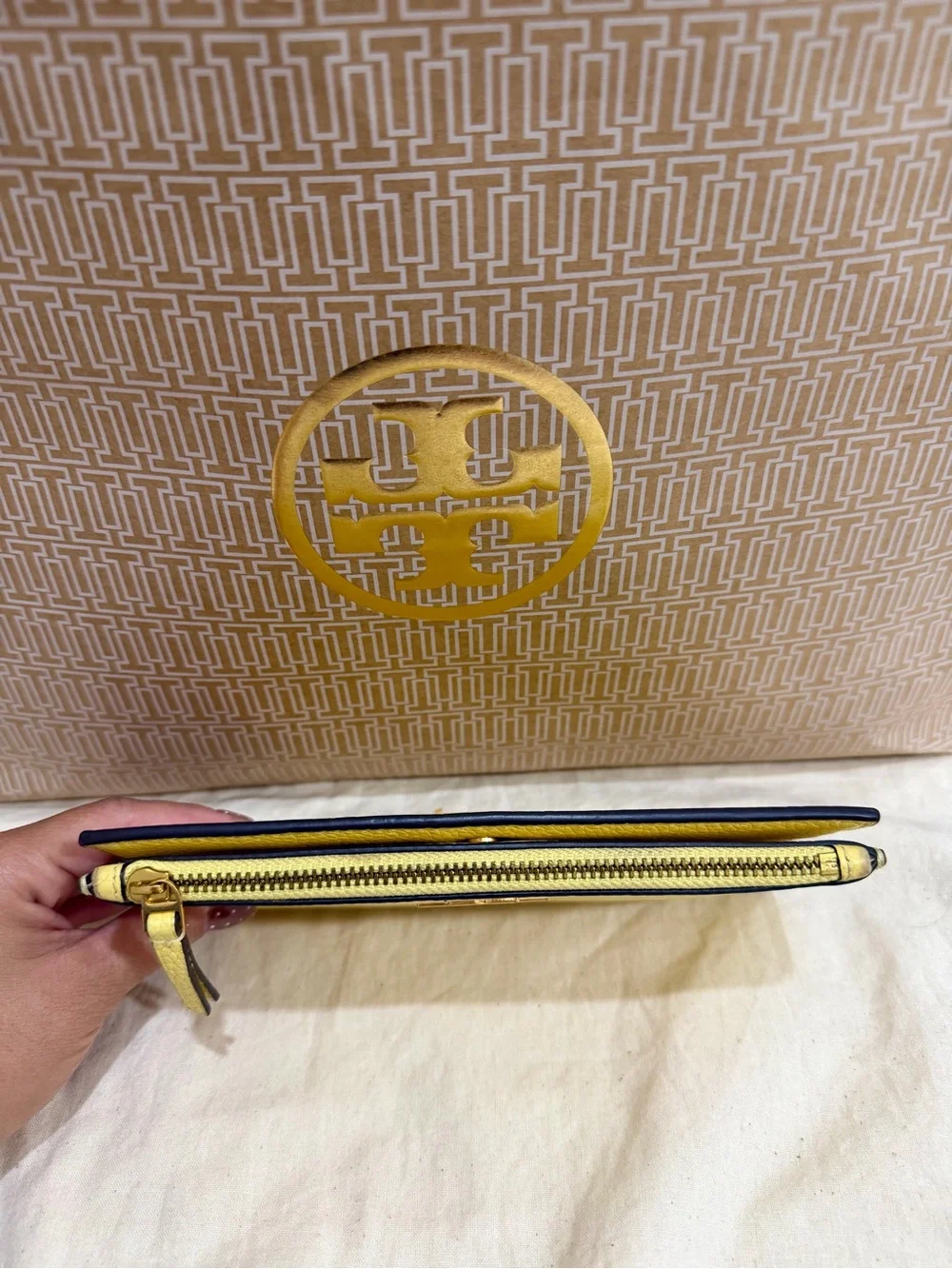 Tory Burch Britten slim wallet
